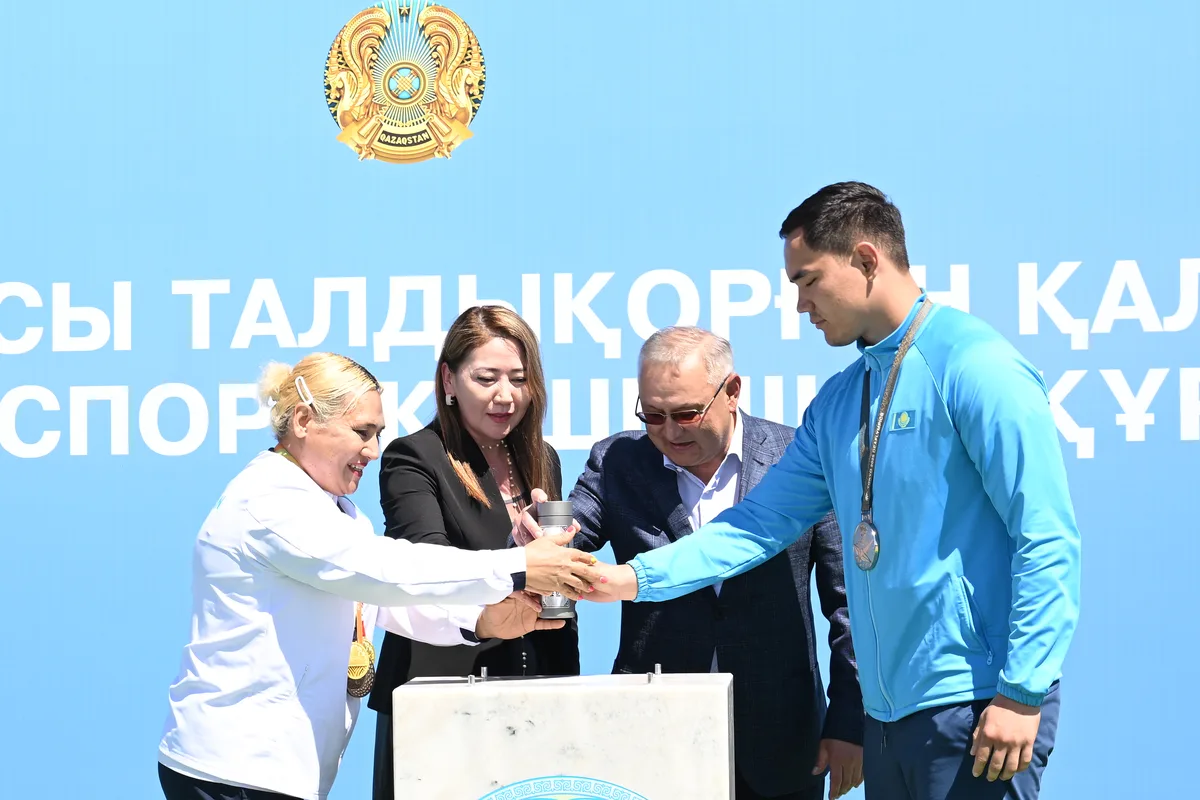 Начало строительства инклюзивного спортивного комплекса в Талдыкоргане, закладка капсулы времени