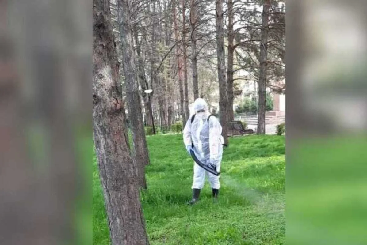 Клещ на теле человека, предупреждение об опасности укусов клещей в Жетісу весной