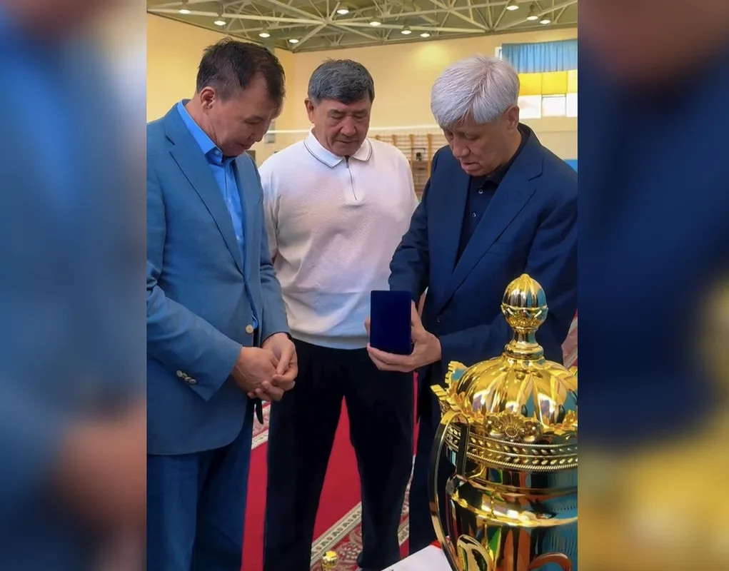 Ветераны волейбола из Казахстана, Кыргызстана и Узбекистана на международном турнире в Жаркенте.