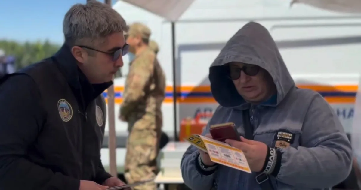Полицейские Жетісу проводят профилактику интернет-мошенничества среди жителей Талдыкоргана.