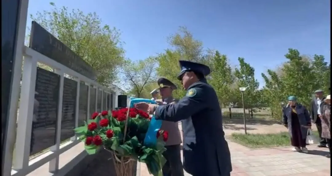 Портрет милиционера Орынбасара Мукушева, погибшего при исполнении долга в Жетісу