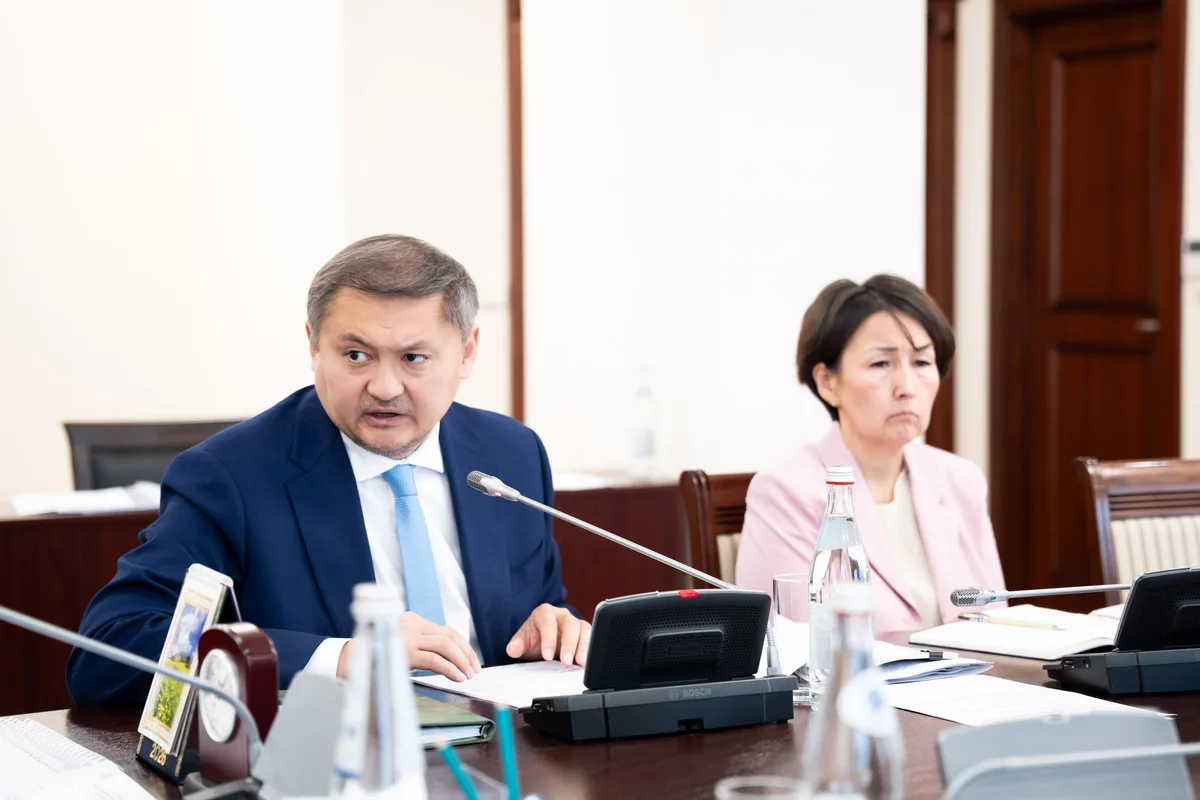 Заседание Инновационного штаба в Астане, обсуждающего стратегию развития технологий и науки в Казахстане