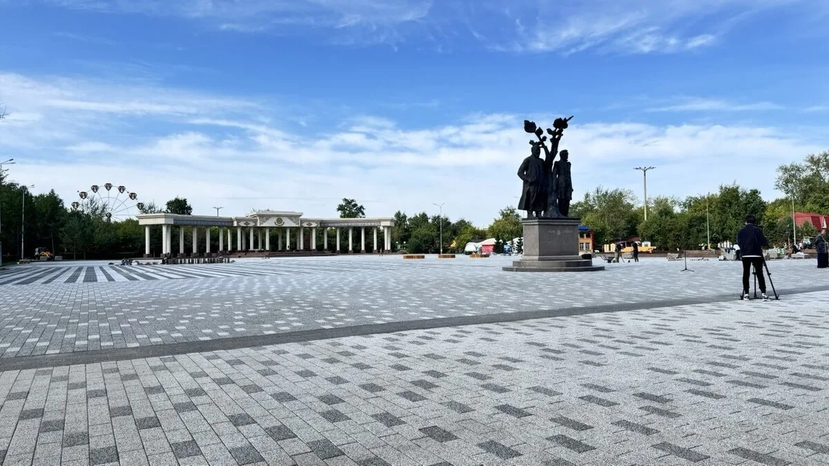 Концерт на главной площади Петропавловска во время музыкального фестиваля QYZYLJAR MUSIC FEST