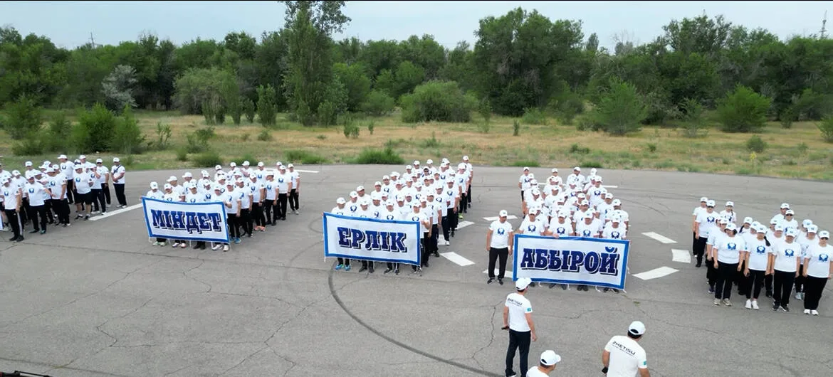 Полицейские и ветераны органов внутренних дел Жетісу на старте спортивного забега