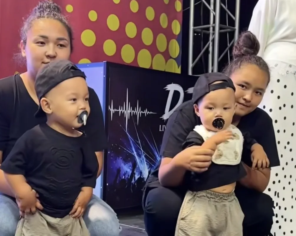 Шествие 40 пар близнецов на Family Fest 2026 на городском пляже Талдыкоргана