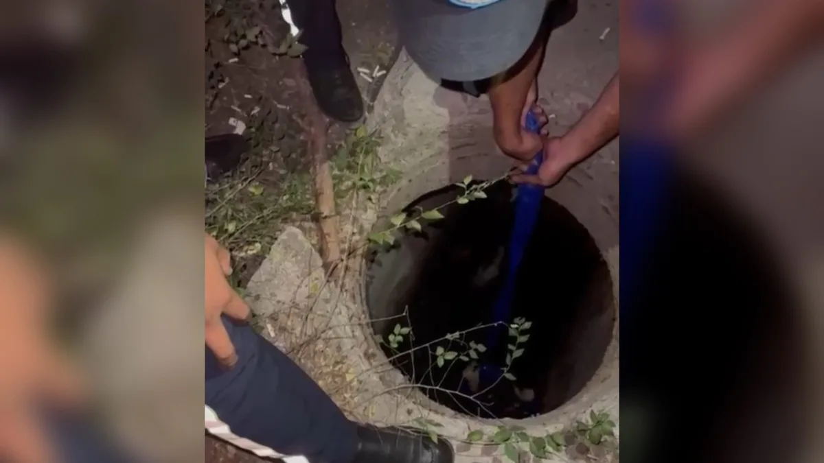 Полицейские спасают 14-летнюю девочку из глубокого колодца в Талдыкоргане