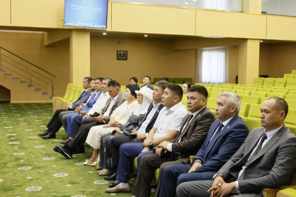 Схема городских инженерных сетей на фоне реки Каратал в Талдыкоргане
