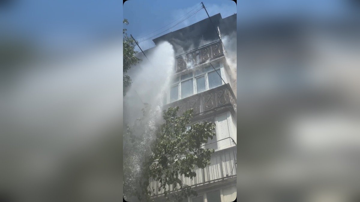 Пожар в Талдыкоргане: спасена 77-летняя жительница пятиэтажки