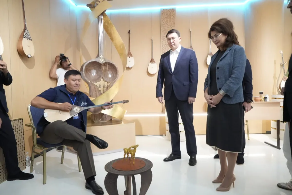 Заместитель Премьер-министра Аида Балаева на культурно-креативной ярмарке области Жетісу в Астане