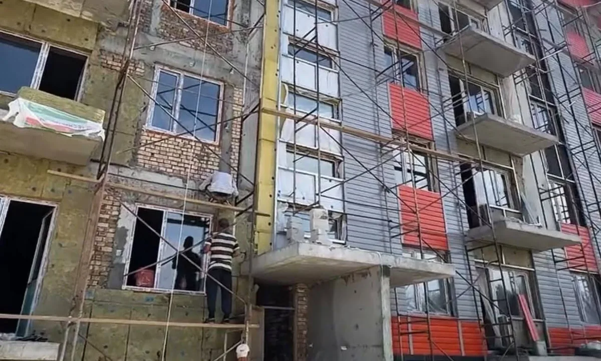 Строительство многоквартирных домов и благоустройство парка в Коксуском районе области Жетісу.