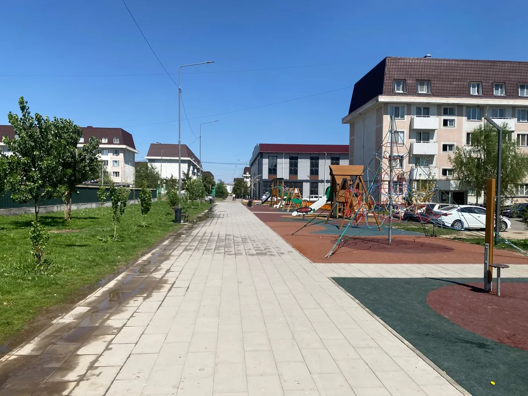 Работы по благоустройству сквера в Алатауском районе Алматы в рамках программы «Бюджет народного участия».