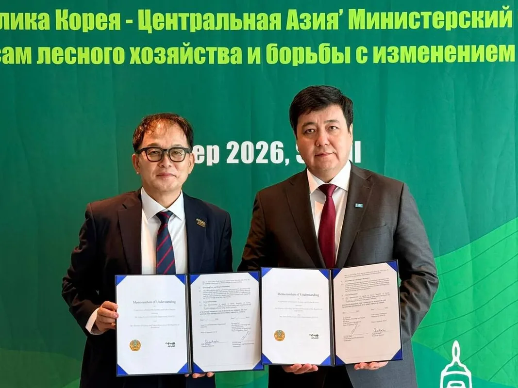 Представители Казахстана и Южной Кореи подписывают меморандум о сотрудничестве в области лесного хозяйства в Сеуле