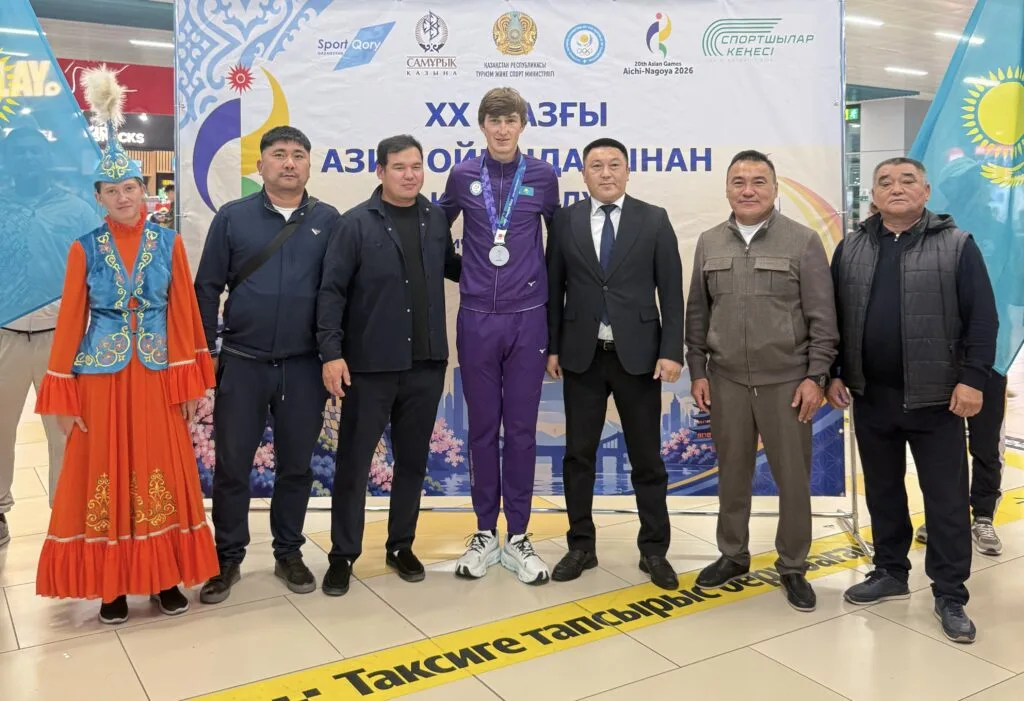 Велогонщик Евгений Федоров из Жетісу с серебряной медалью Азиатских игр