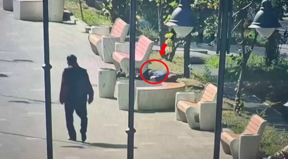 Камера видеонаблюдения на улице города Талдыкорган, контролирующая общественный порядок в области Жетісу.